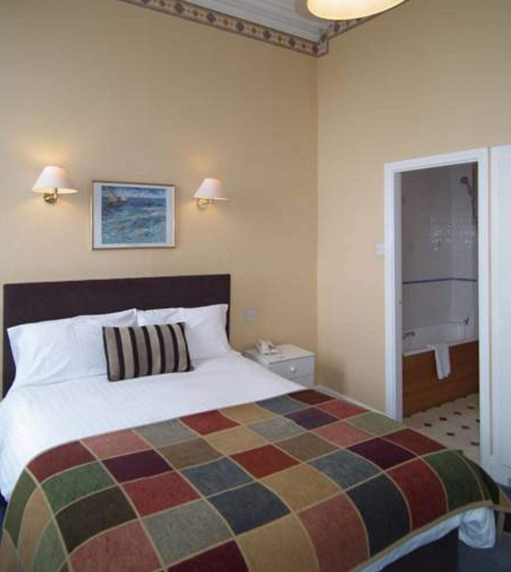 The North Euston Hotel Fleetwood Ngoại thất bức ảnh